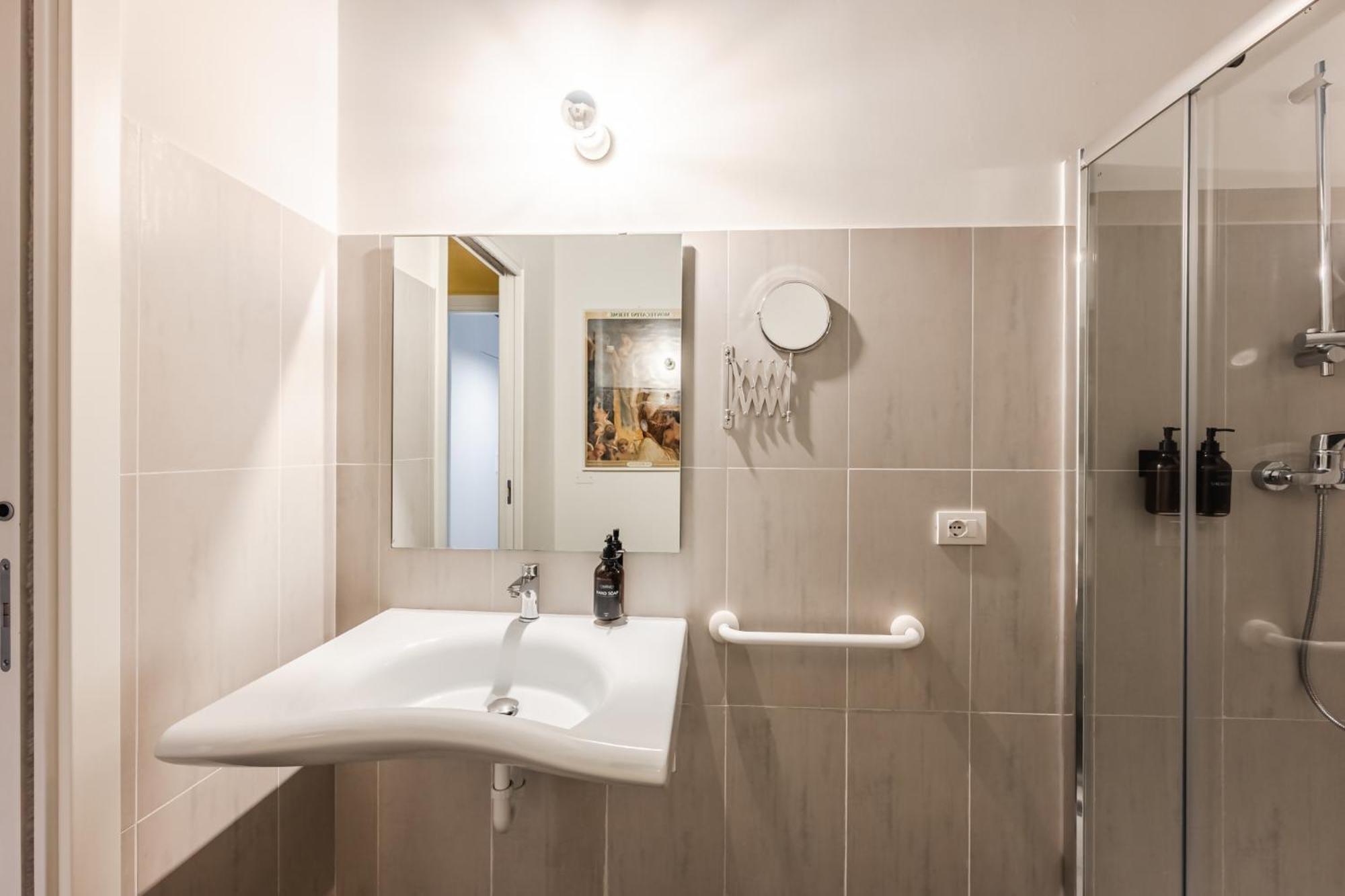 Infinity Suite Verona Free Parking Exterior photo